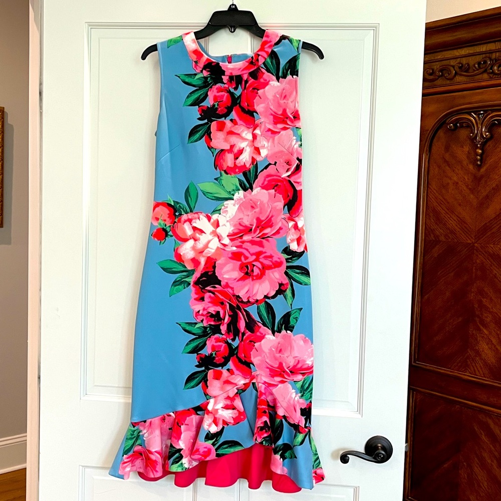 Beautiful and Bright Floral Dress by Vince Camuto, size 8
